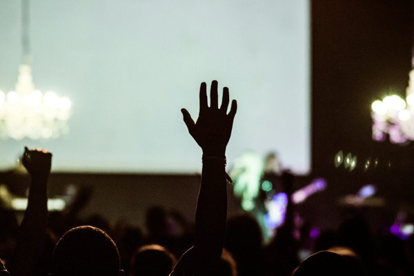 Quelles stratégies pour encourager les initiatives de journalisme citoyen pour une information locale transparente et responsable ?